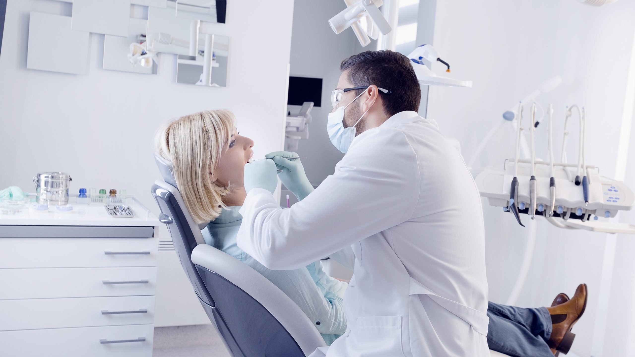 Dentist in Canyon Country, CA