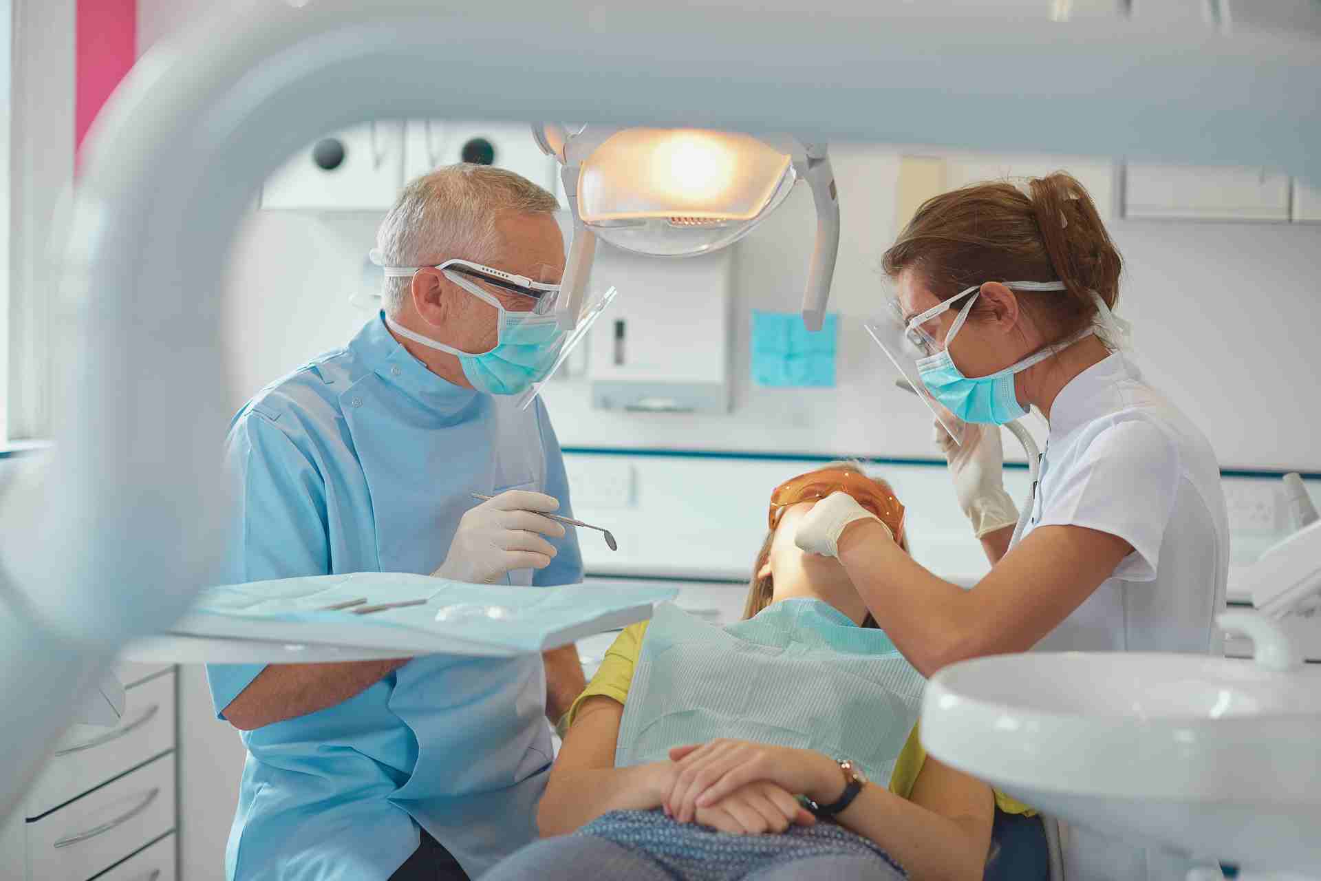 Dentist in Canyon Country, CA